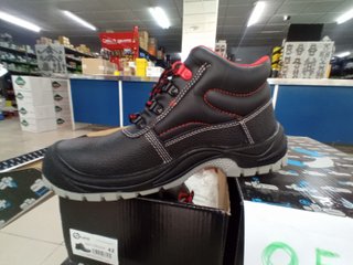 BOTAS DE TRABAJO, VARIOS MODELOS Y TALLAS
