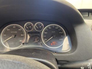 Peugeot 307 2002 (negociable urge venta)