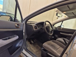 Peugeot 307 2002 (negociable urge venta)