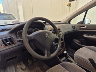 Peugeot 307 2002 (negociable urge venta)