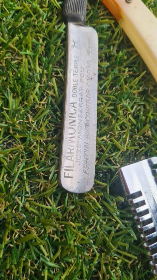 Navaja antigua Filarmónica Gold Dollar