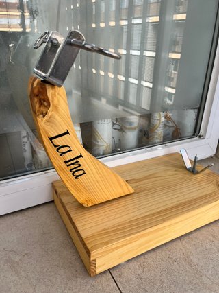 Jamonero de madera