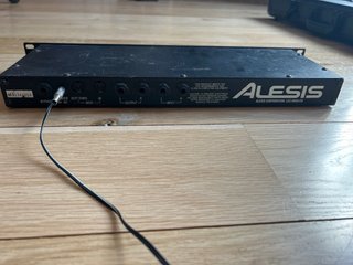 Alesis Midiverb III Procesador Multi-Efectos