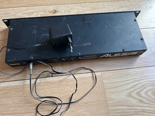 Alesis Midiverb III Procesador Multi-Efectos