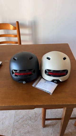 Cascos Smart4u para patinete con luz trasera