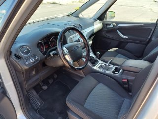 Ford Galaxy 2010