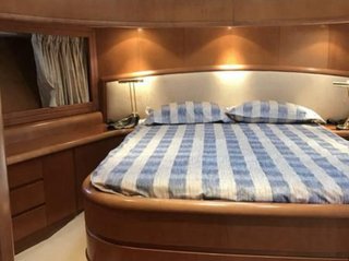 Yate Doqueve Majesty 80