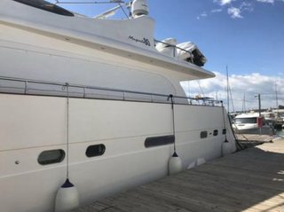Yate Doqueve Majesty 80