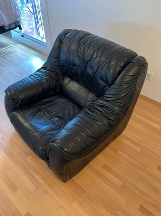 Poltrona singola in pelle nera