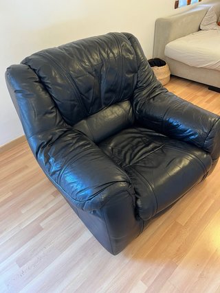 Poltrona singola in pelle nera