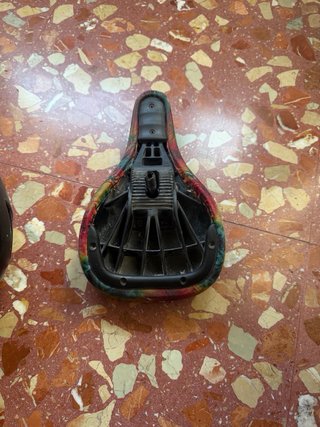 Casco y sillín BMX