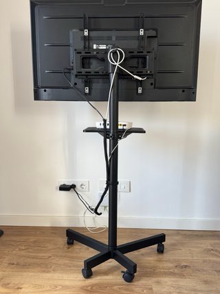 Soporte TV con Ruedas LG