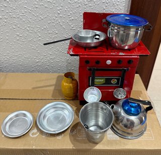 Cocina de juguete y accesorios