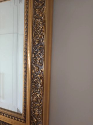 Set de cuadros y espejo dorado