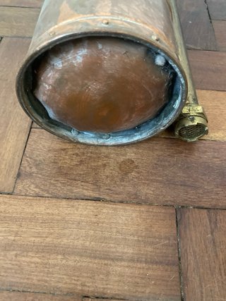 Pulverizador antigo em cobre