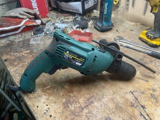 Taladro percutor Stayer TH610A 600W