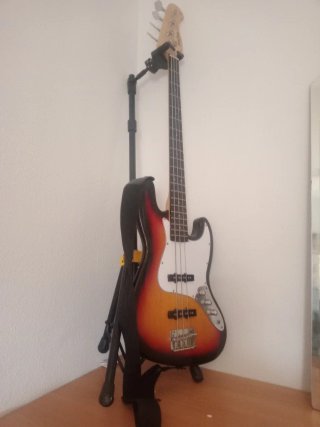 Guitarra Eléctrica Bajo Sunburst