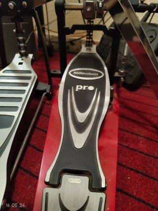 Doble pedal Millenium PD-223 Pro Series