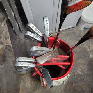 Bolsa de golf Wilson con palos