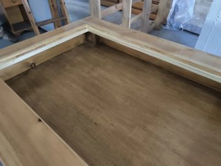 Mesa de juegos de madera