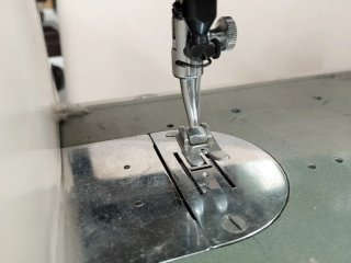 Máquina de coser Refrey Transforma