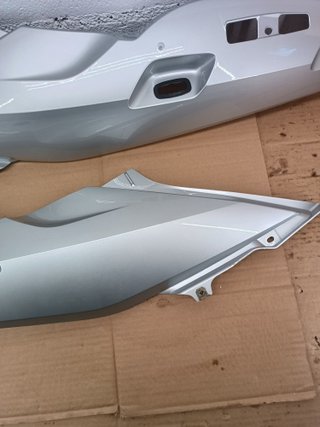 BMW R1200RT Carenado lateral plata trasero cacha