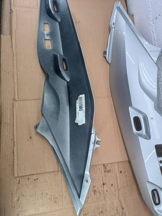 BMW R1200RT Carenado lateral plata trasero cacha