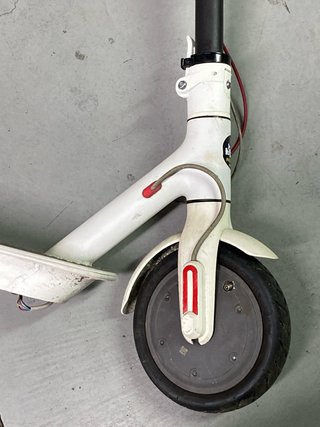 Patinete Xiaomi M365 Blanco (Piezas)