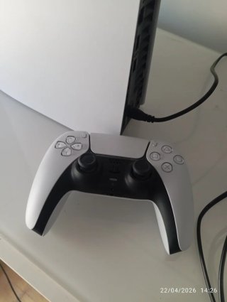 PlayStation 5 Sony Blanca y Negra