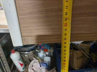 Cajones de madera y metal