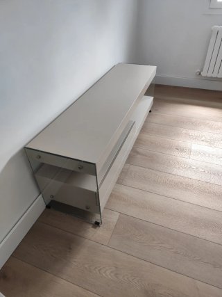 Mueble TV Beige con Laterales de Cristal