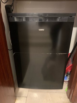 Frigorífico CHIQ negro