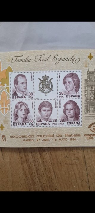 Hoja antigua Familia Real Española año 1984