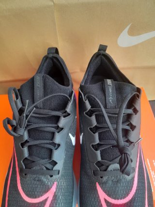 Zapatilla Nike Zoom Fly 4 Negra/Rosa/Morada