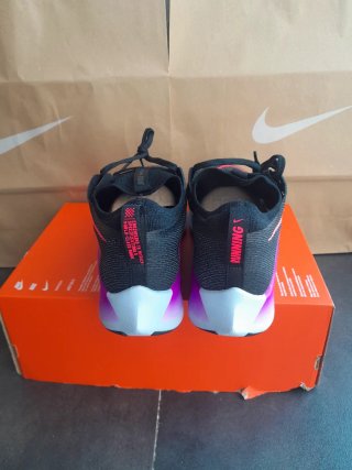 Zapatilla Nike Zoom Fly 4 Negra/Rosa/Morada