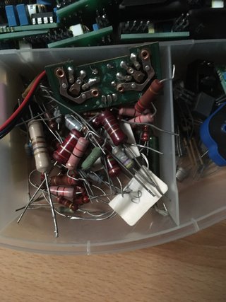Caja componentes electrónicos varios