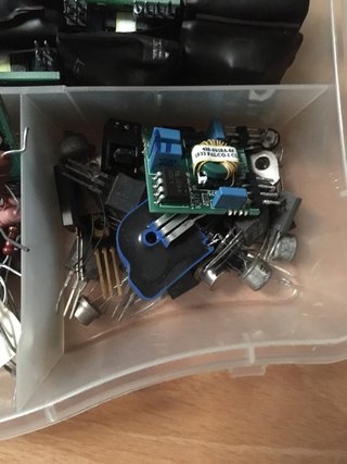 Caja componentes electrónicos varios