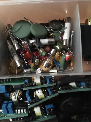Caja componentes electrónicos varios