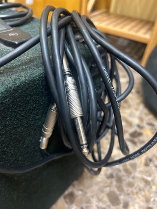 Amplificador Academy 15Va+ Cable Jack