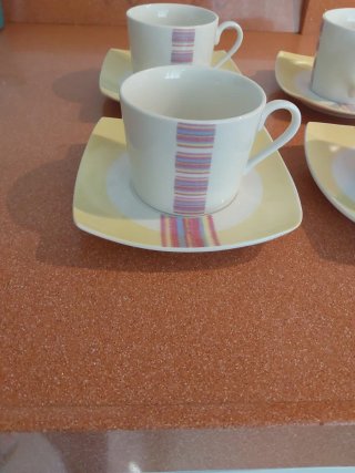 Juego 6 tazas de desayuno con platos