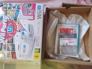 Scatola console Nintendo Wii U edizione Wii Party U