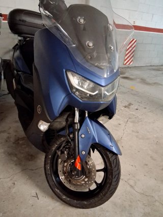 Se alquila Yamaha NMAX 125cc Scooter Automática