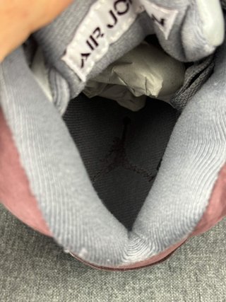 Jordan 5 Retro Burgundy  DZ4131-600