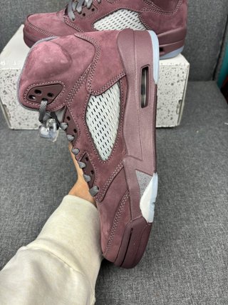 Jordan 5 Retro Burgundy  DZ4131-600