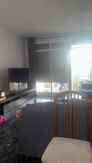 Se alquila habitación en piso muy grande y tranqui