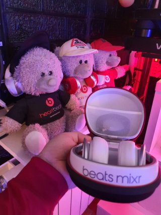 Beats Mixr David Guetta Edición Roja/Blanca