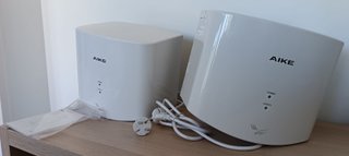 2 Secamanos Eléctricos AIKE Compactos
