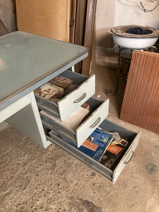 Mesa de oficina estilo industrial