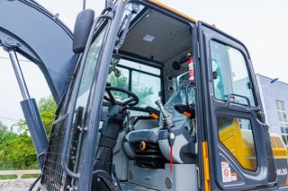 Excavadora Hengwang HWL80