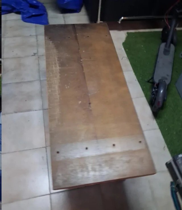 Mesa rústica de madera